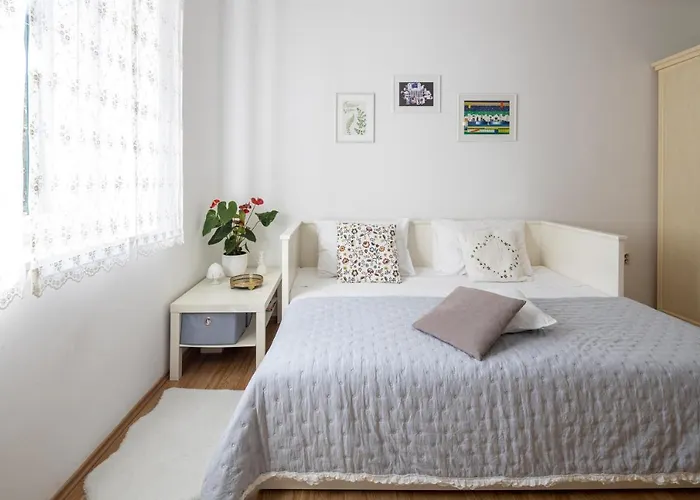 Marianne's Place Apartment *